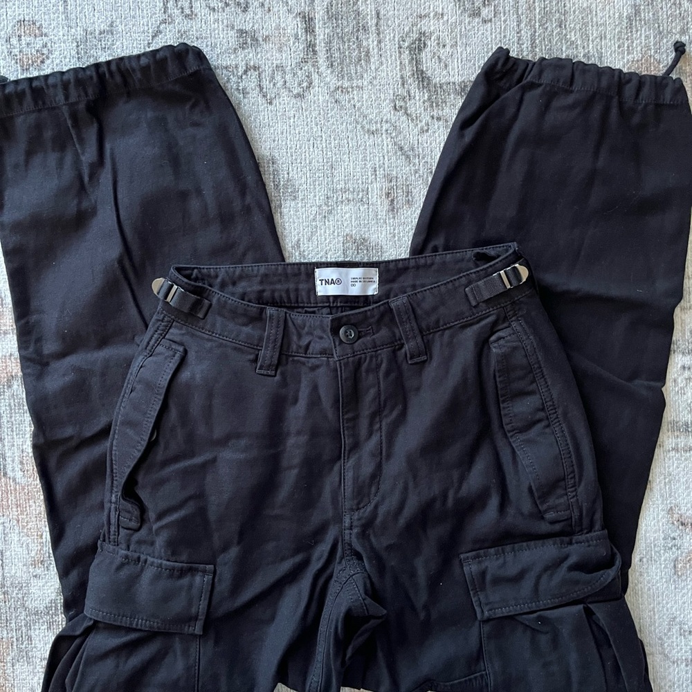 Aritzia new supply cargo pant - Picture 3 of 5